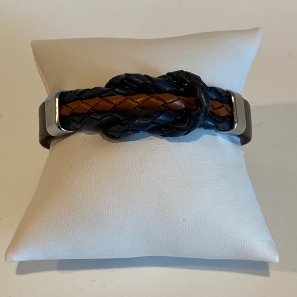 Men’s 8” knot leather and stainless steel bracelet - Picture 2 of 6